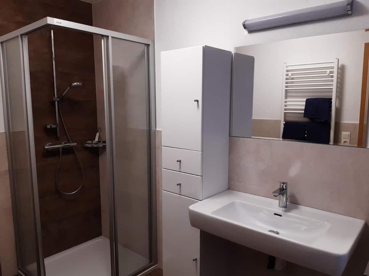 Grosszuegiges Apartment Georg Mayrhofen Barrierefrei Hollenzen Esterno foto
