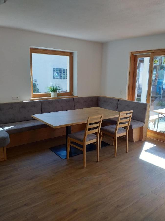 Grosszuegiges Apartment Georg Mayrhofen Barrierefrei Hollenzen Esterno foto