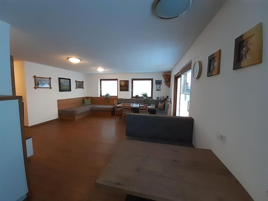 Grosszuegiges Apartment Georg Mayrhofen Barrierefrei Hollenzen Esterno foto